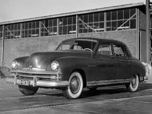 Kaiser DeLuxe Sedan 4-Door